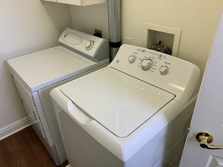 2nd Floor Washer & Dryer