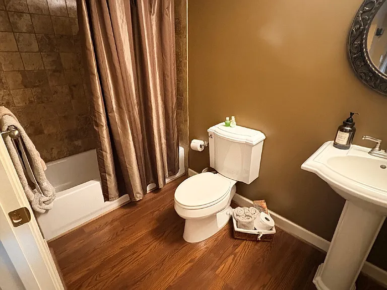 116 Greenwich Dr — Photo 10