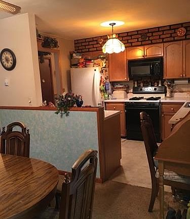 4th image of 4 Fox Hollow Ct