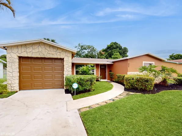 224 Superior Place, West Palm Beach, FL 33409