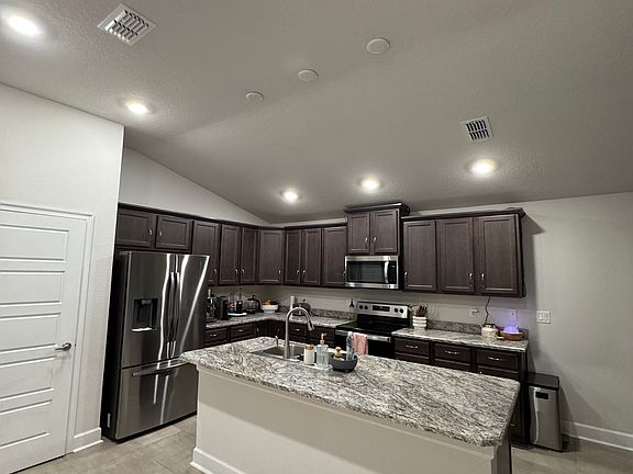 5th image of 102 Rivertown Rd