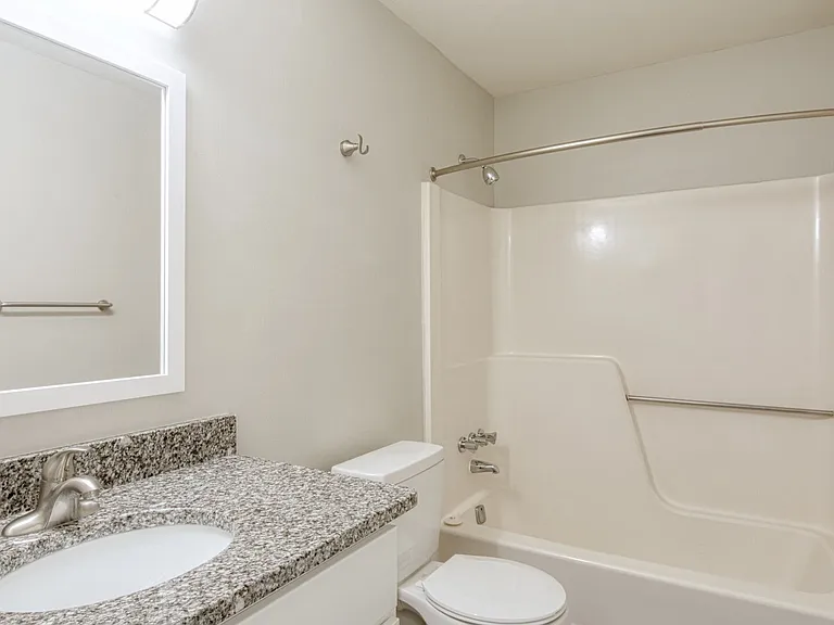 Aria Apartment Homes — Photo 17