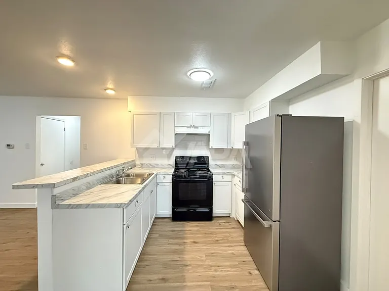 415 Solar Dr — Photo 3