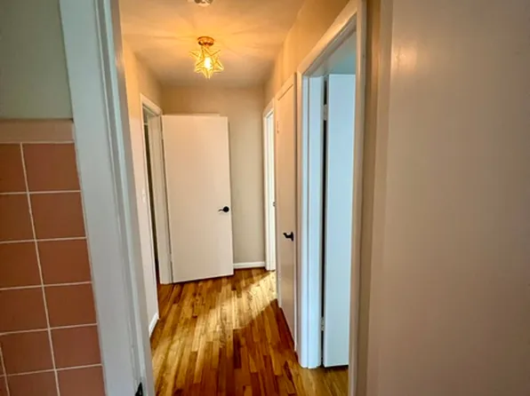 2169 NW Irving St APT 10, Portland, OR 97210