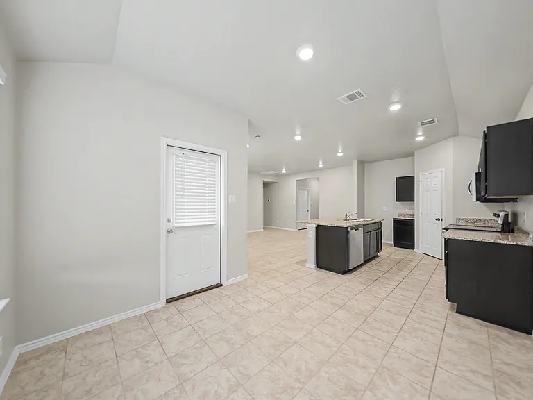 3610 Tanchico Dr — Photo 5