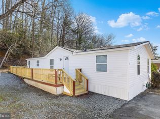 27 Castle Ct, Stafford, VA 22554