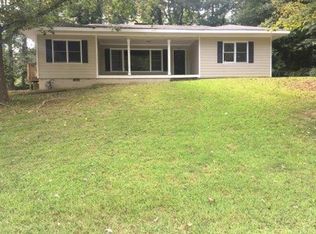 2104 Valley Oaks Dr SE, Smyrna, GA 30080