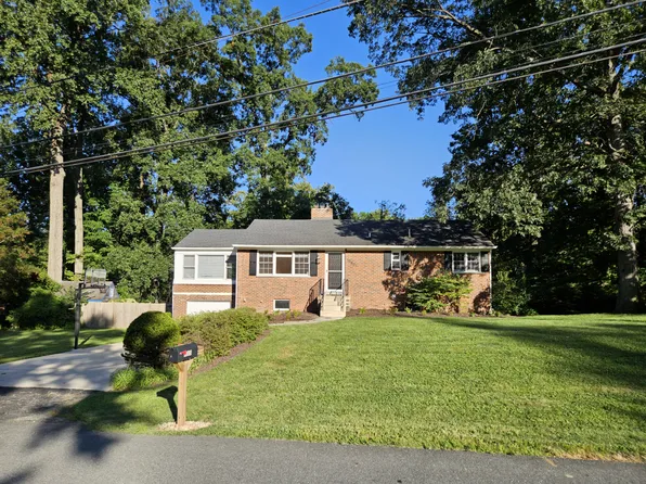 10601 Kinloch Rd, Silver Spring, MD 20903