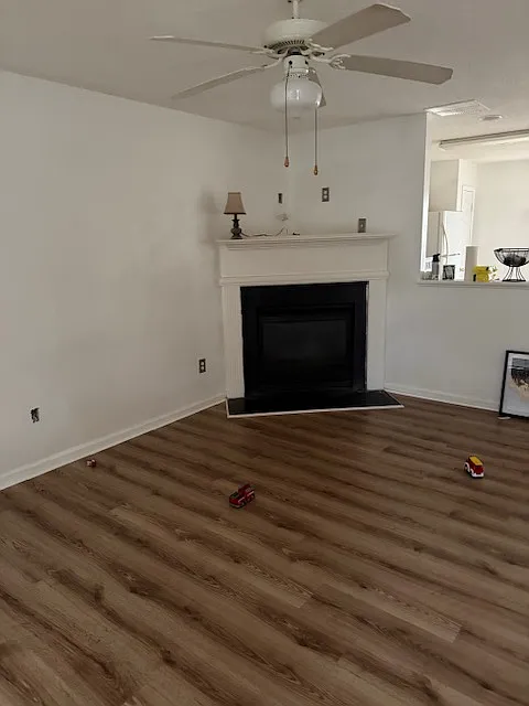 3 bed, 1299 sqft, $700 — Photo 2