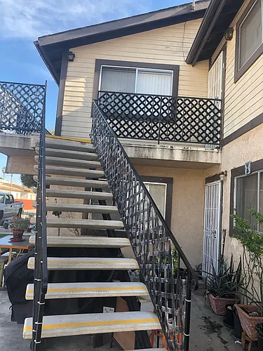 566 D St Photo 1