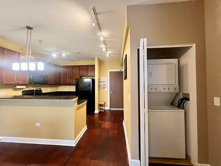 1901 S Calumet Ave #1111 — Photo 8