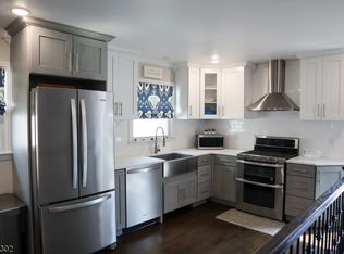 435 4th Ave, Garwood, NJ 07027