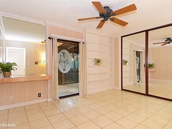 5th image of 2101 SW 29th Ave