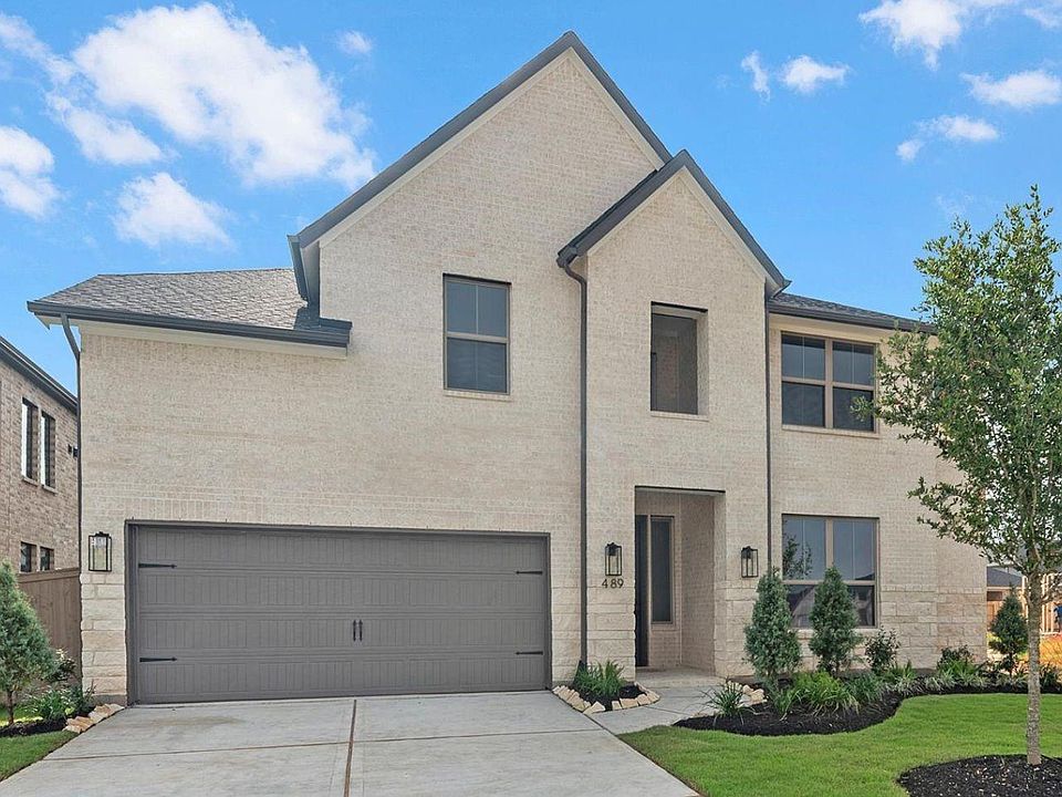 1st image of 489 Sprigtail Dr