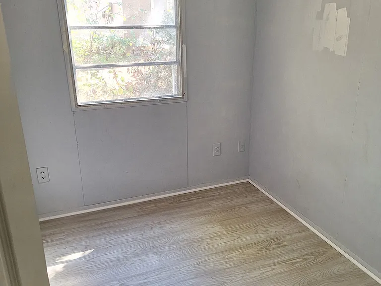 40 Kingston Hwy #50 — Photo 11
