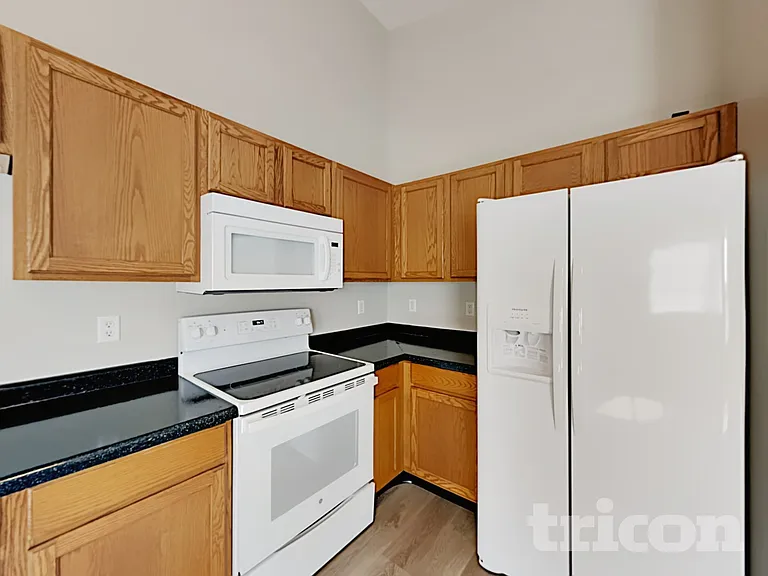 4040 Dogwood Ln — Photo 4