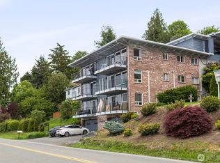 318 Perry Ave NE #2, Pt Orchard, WA