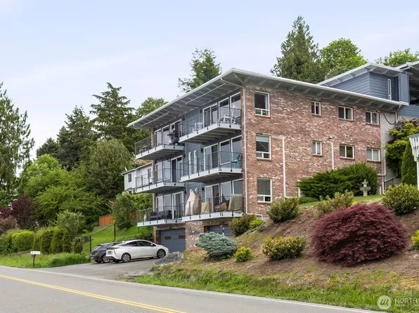 318 Perry Avenue NE #2, Port Orchard, WA 98366