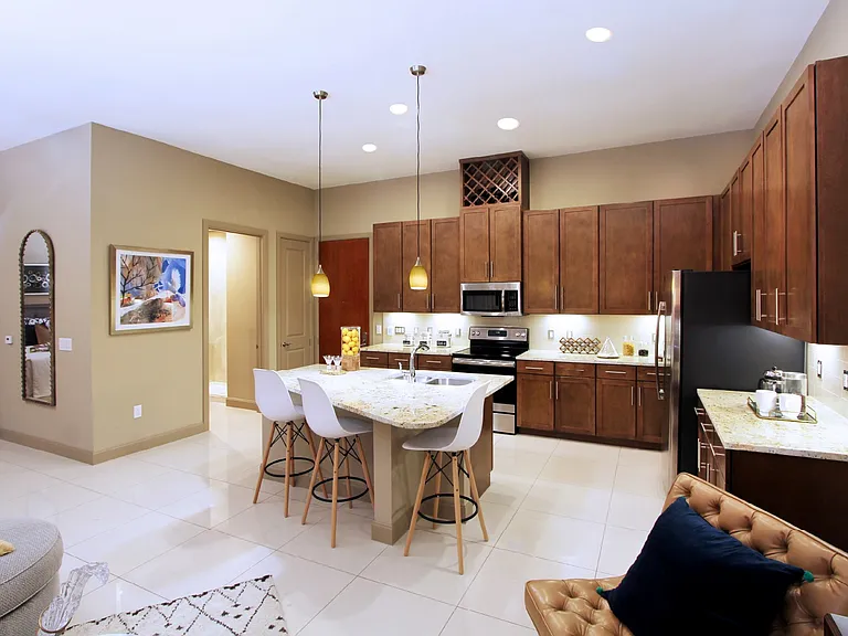 Tuscany Walk Apartments — Photo 17