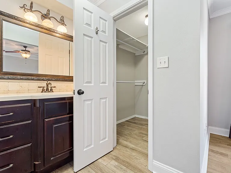 3222 S 54th St — Photo 25