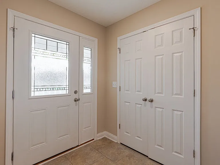 305 Breckinridge Cir — Photo 10