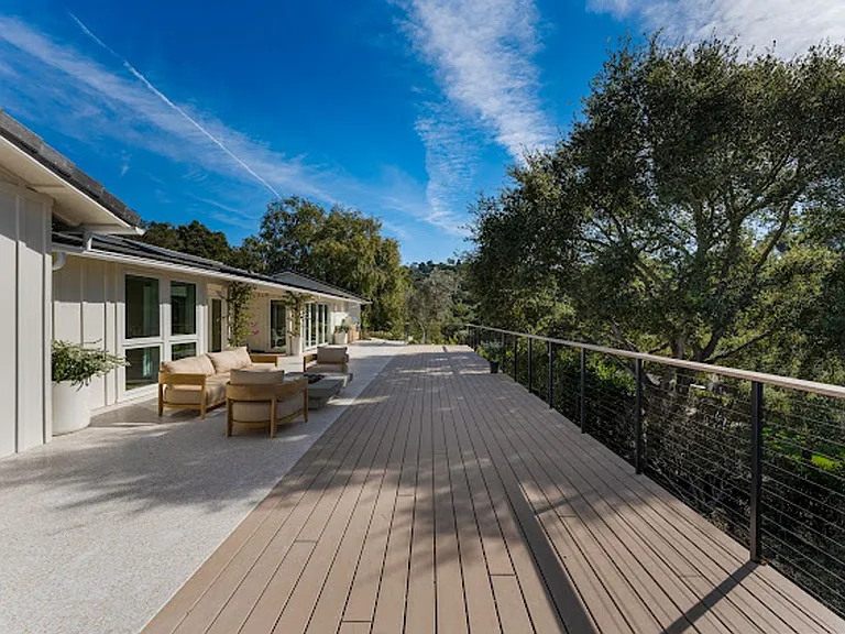 1057 Monte Dr — Photo 16