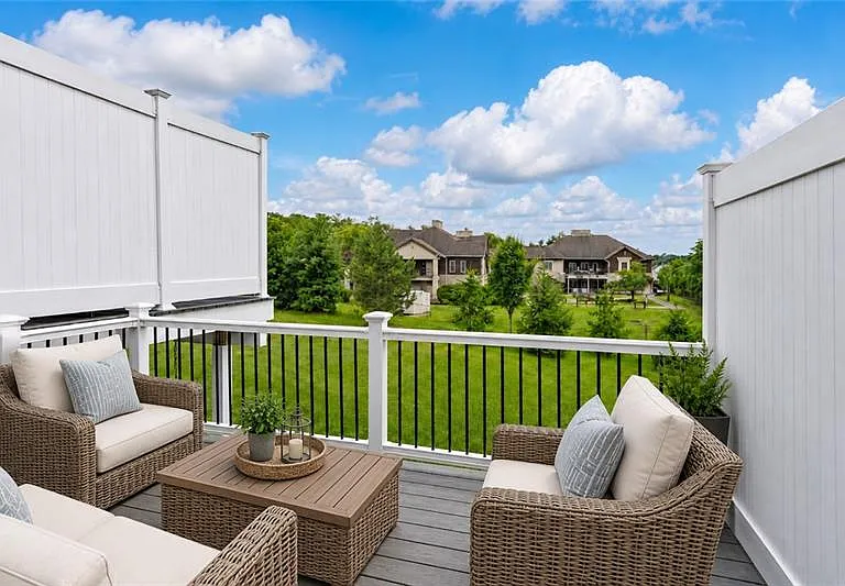 2516 Adele Ct — Photo 34