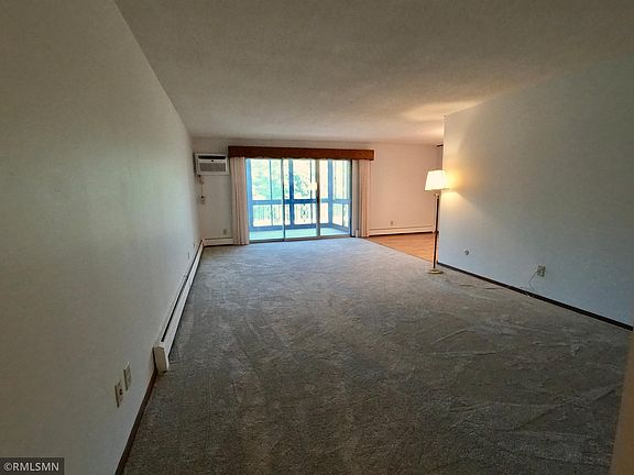 4th image of 2720 Dale St N #C202