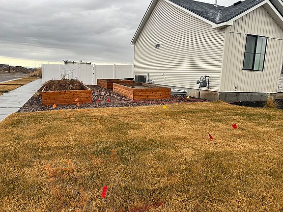 2nd image of 3925 Apollo Dr