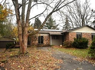 501 Grobe Rd, Sterling, IL 61081