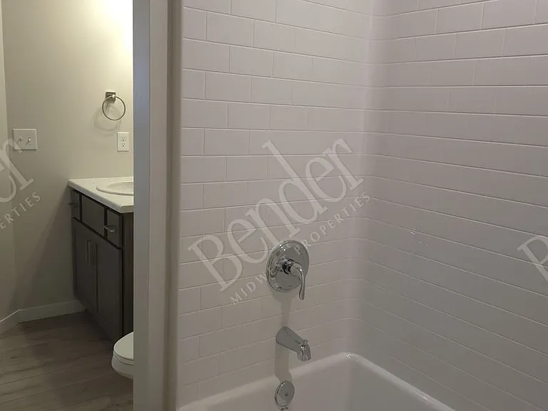 Windmill Flats Townhomes - Up to 2 Months Free! — Photo 12