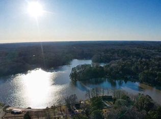 235 Lakeshore Dr, Stockbridge, GA 30281