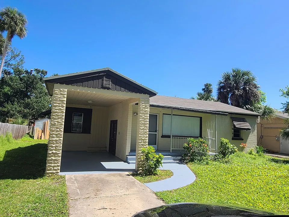921 S Palmetto Ave