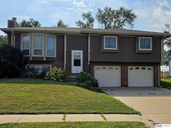 500 Fort St, Papillion, NE 68046