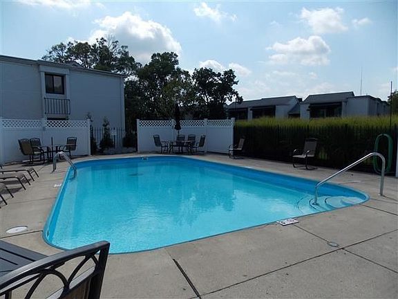 3rd image of 5364 Landau Dr APT 25