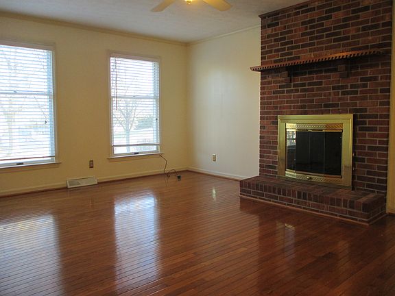 3rd image of 3324 Pine Timbers Dr