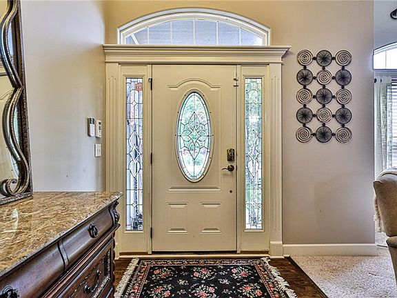 5th image of 2208 NE Wyndham Dr