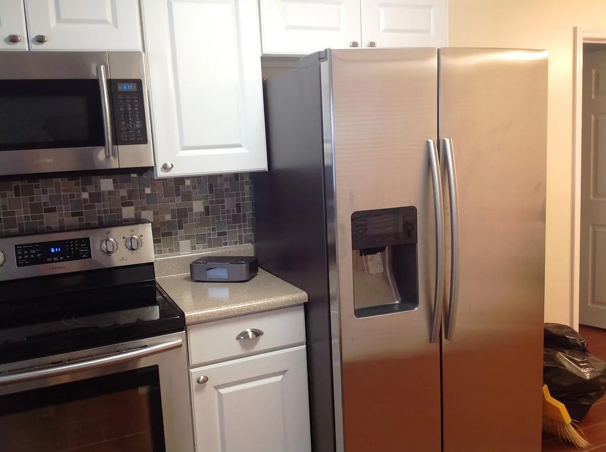 3 bed, 1200 sqft, $1,500 — Photo 2