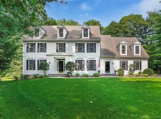 10 Anja Dr, Simsbury, CT 06070