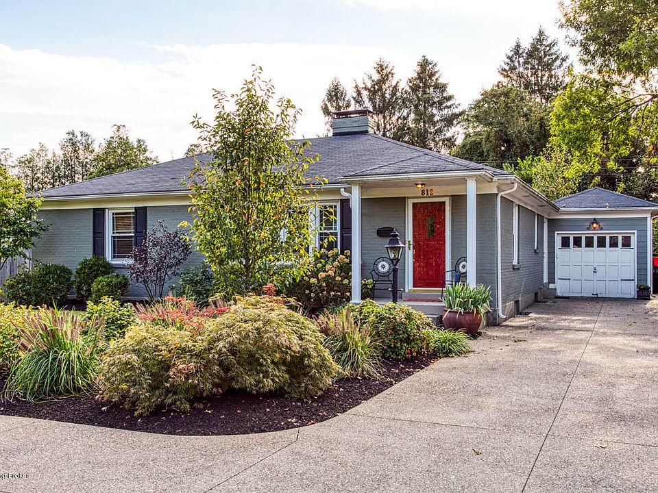 812 Cannons Ln, Louisville, KY 40207 Zillow