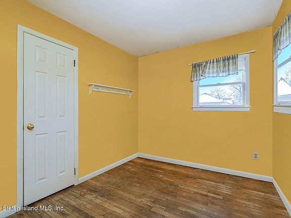 3rd image of 14 Bayard St