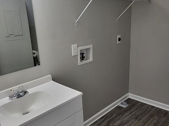 3rd image of 102 Barnes Ln #5