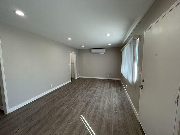 3rd image of 1830 Federal Ave APT 4