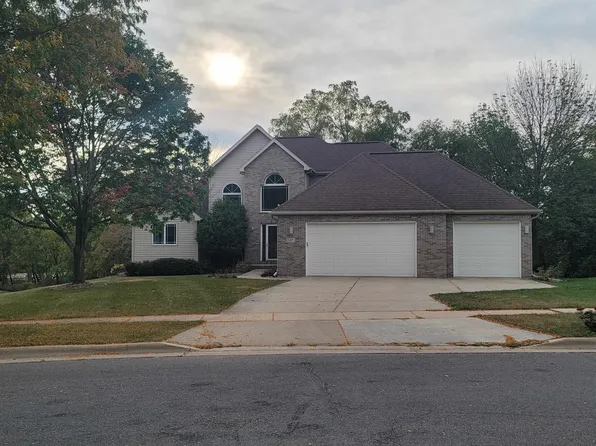 157 Glen View Rd, Mount Horeb, WI 53572