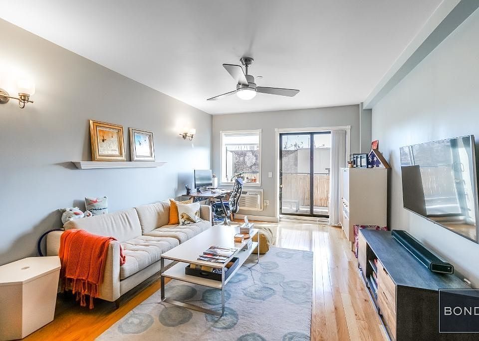 1st image of 31-35 31st St #517