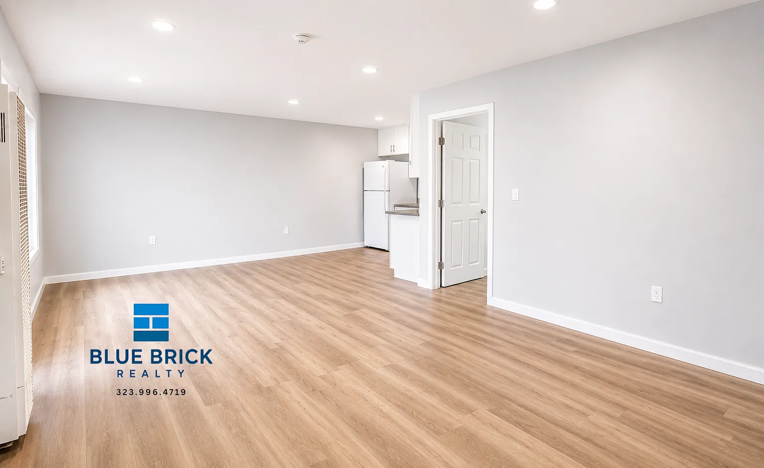 Bright 2BR Apartment with Balcony & Mini Split AC — Photo 3