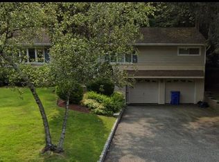 40 Leroy St, Tenafly, NJ 07670