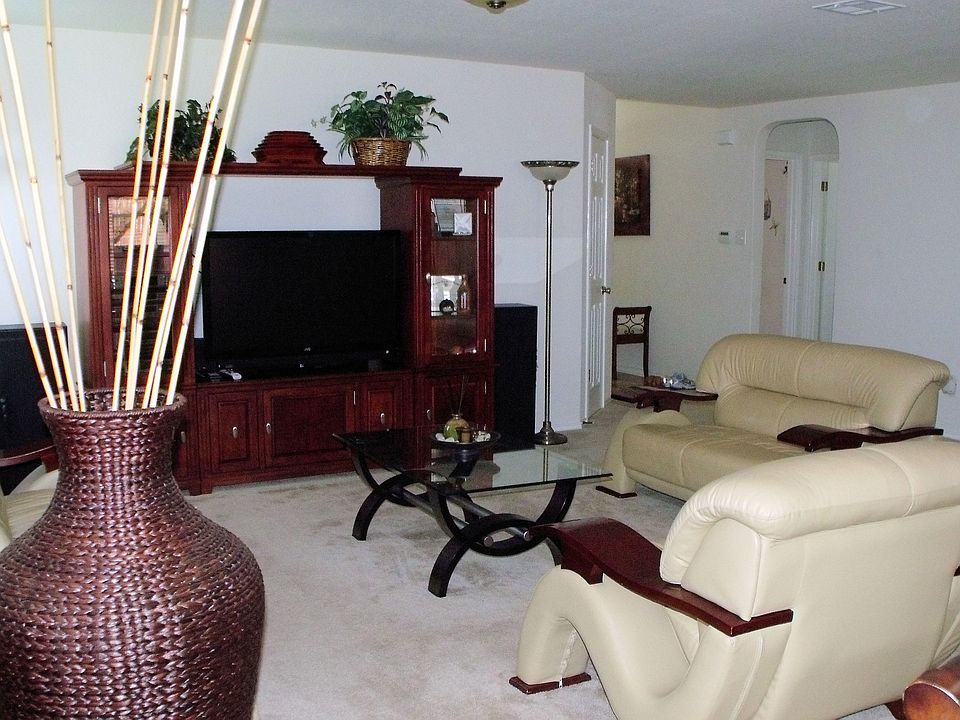 1st image of 705 Clearbrook Ave