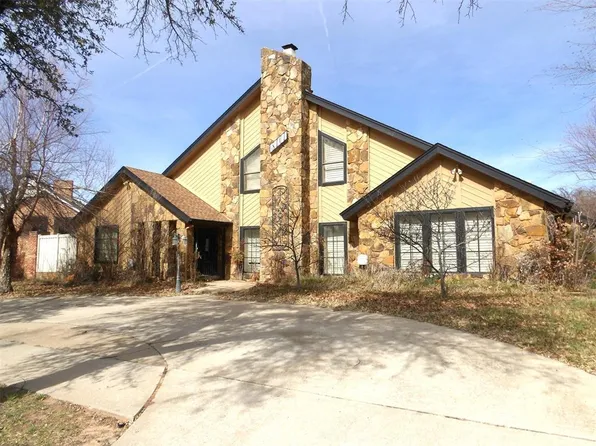 8101 Brownsville Ln, Bethany, OK 73008