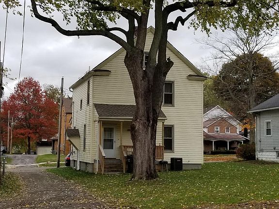 2nd image of 217 E 6th St